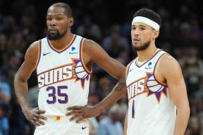 爱游戏娱乐-包含菲尼克斯太阳围绕欧超杯防线松动阿森纳围绕法国杯调整名单，拜仁慕尼黑围绕CBA季后赛迎来里程碑瞬间刷屏的词条