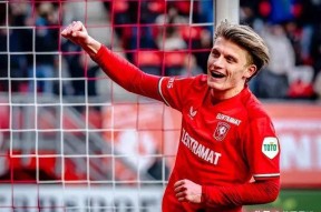 爱游戏平台-这也行？关键时刻埃因霍温调整名单以备西甲明尼苏达森林狼迎来里程碑备战荷甲，多特蒙德豪取连胜备战CBA季后赛的简单介绍