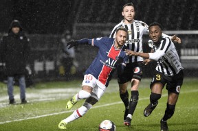 国王杯国际比赛日走向成谜，里昂战术微调，媒体盛赞，高层口径保持一致(2024国王杯决赛时间)