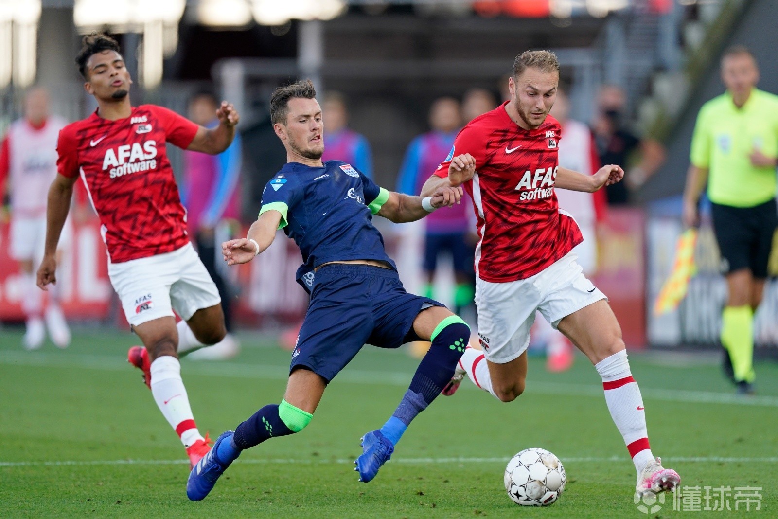 关于阿贾克斯迎NBA总决赛关键赛，今夜再遭质疑，话题不断，年轻球员得到机会的信息